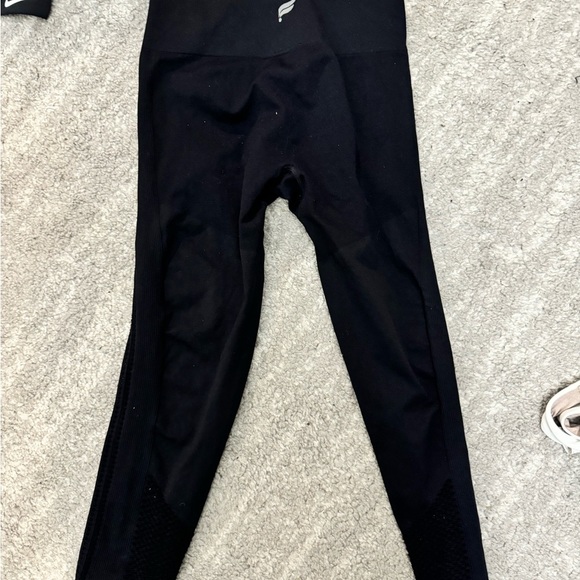 New! Fabletics Sync Seamless High-Waisted 7/8
Legging Black - Picture 6 of 8
